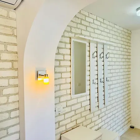 Apartman Joy Republicii 25 *