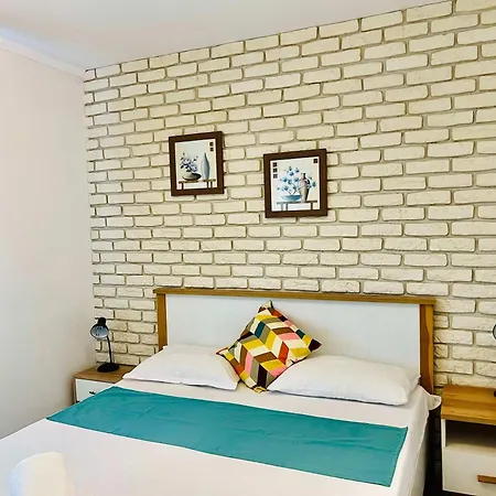 Joy Republicii 25 Lägenhet